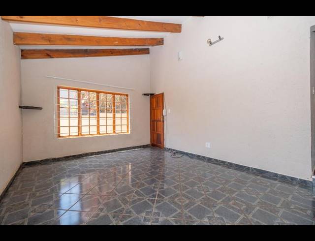 3 BEDROOM HOUSE FOR SALE IN RANGE VIEW